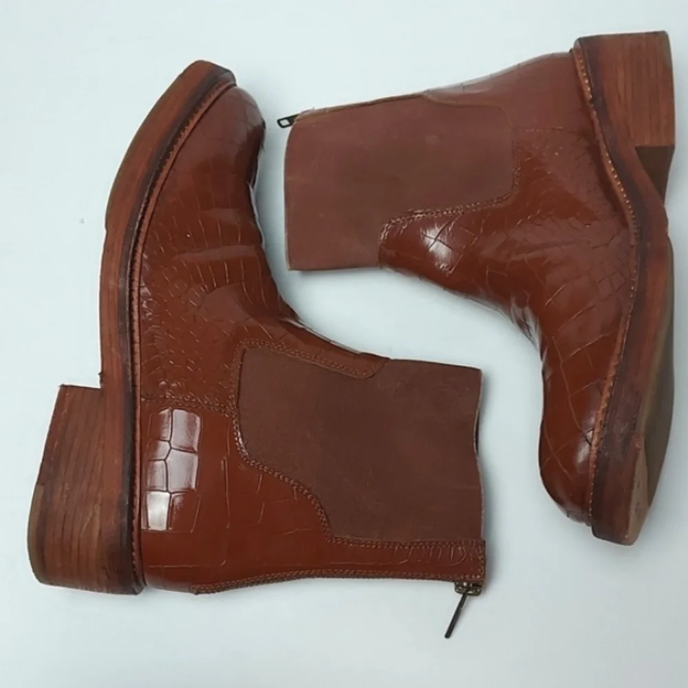 Free People Arlo Santa Fe Chelsea Boots Embossed Croc Ankle Boots Brown Size 40